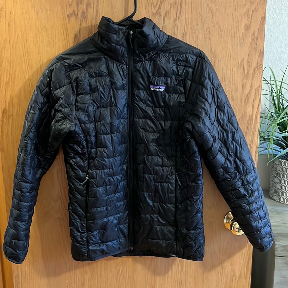 Patagonia light jacket. Size small.